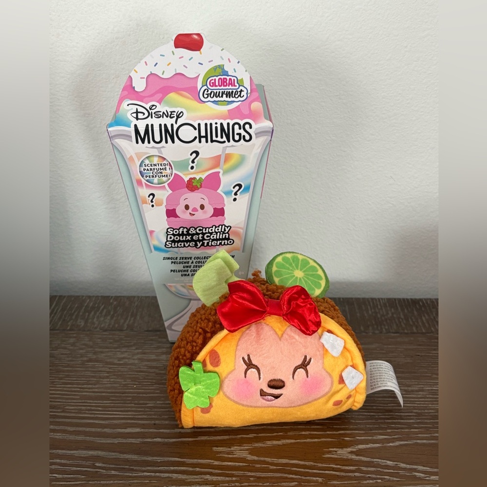 Disney Munchlings Global Gormet Single Serve Plush